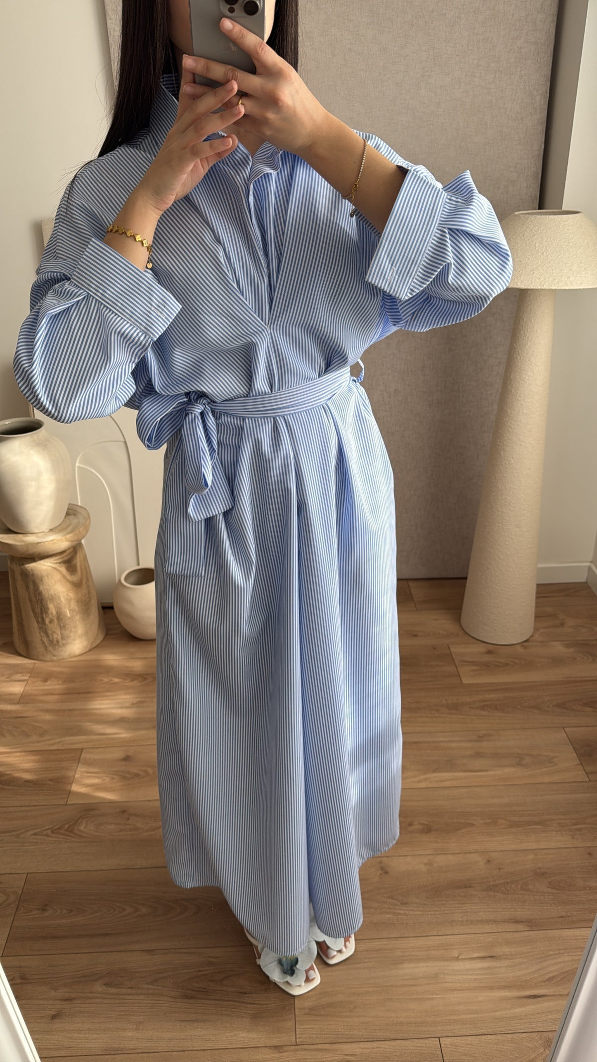 Elowen Lang Blusenkleid mit Langen Ärmeln