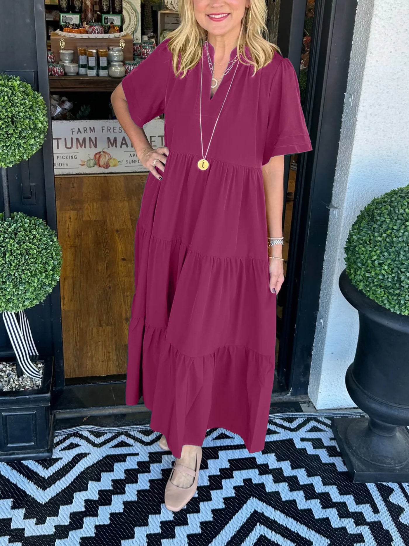 MARJOEIN - MIDIKLEID MIT KURZEN ÄRMELN