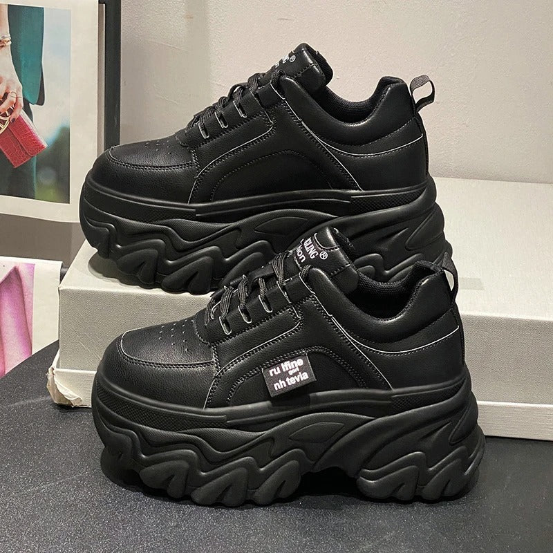 Betty | Bequeme und klobige Plateau-Sneakers