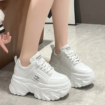 Betty | Bequeme und klobige Plateau-Sneakers