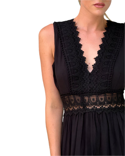 Loisa – Kleid mit V-Ausschnitt und Spitzenblende