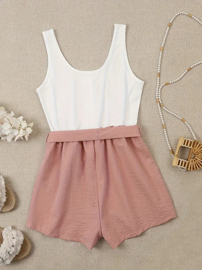 Lily | Lässiger ärmelloser Damen-Romper mit Knopfdetails