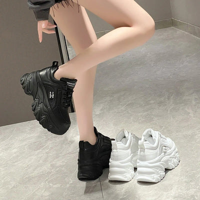 Betty | Bequeme und klobige Plateau-Sneakers