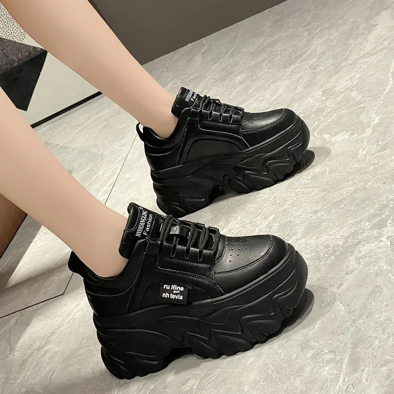 Betty | Bequeme und klobige Plateau-Sneakers