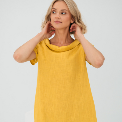 Solea – Lockeres Sommerkleid in Gelb mit weitem Kragen