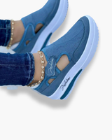 Blau
