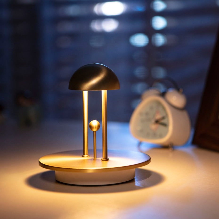 LumaDome Minimalistische Tischlampe – Elegantes Kuppeldesign