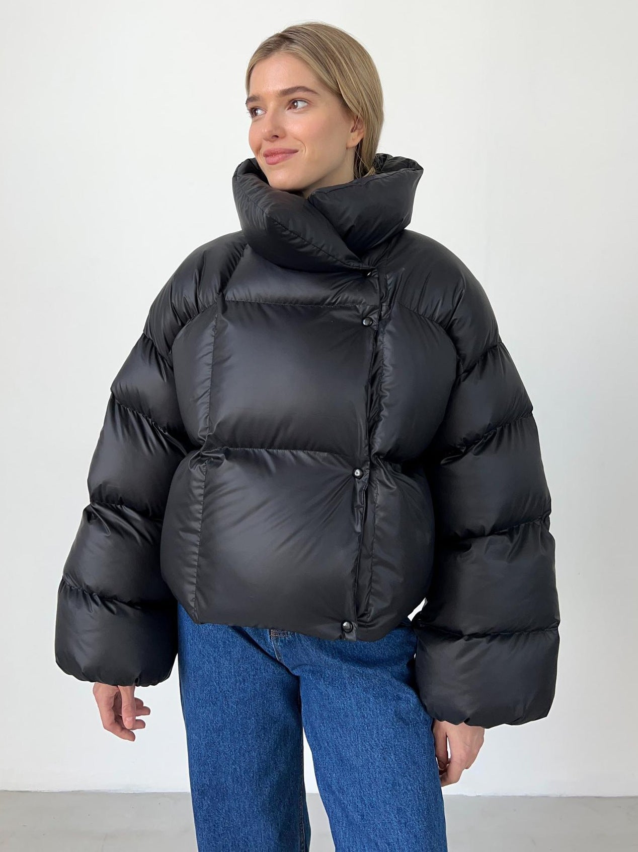 Lea - Stylische Bomberjacke mit Kapuze