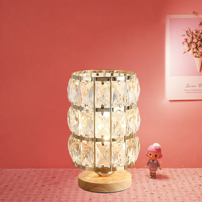 Crystallea – Moderne goldene Kristallkopf-Design Nachttischlampe