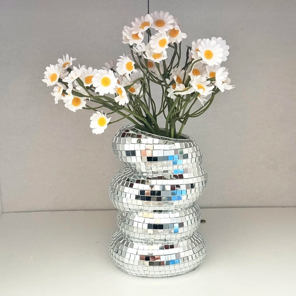 GlamSphere – Spiegelverkleidete Discovase mit Retrocharme und modernem Flair
