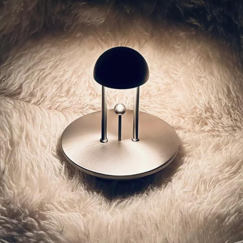 LumaDome Minimalistische Tischlampe – Elegantes Kuppeldesign