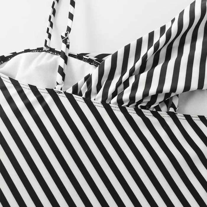 Jenna - Einteiliger Badeanzug Dissymmetrie