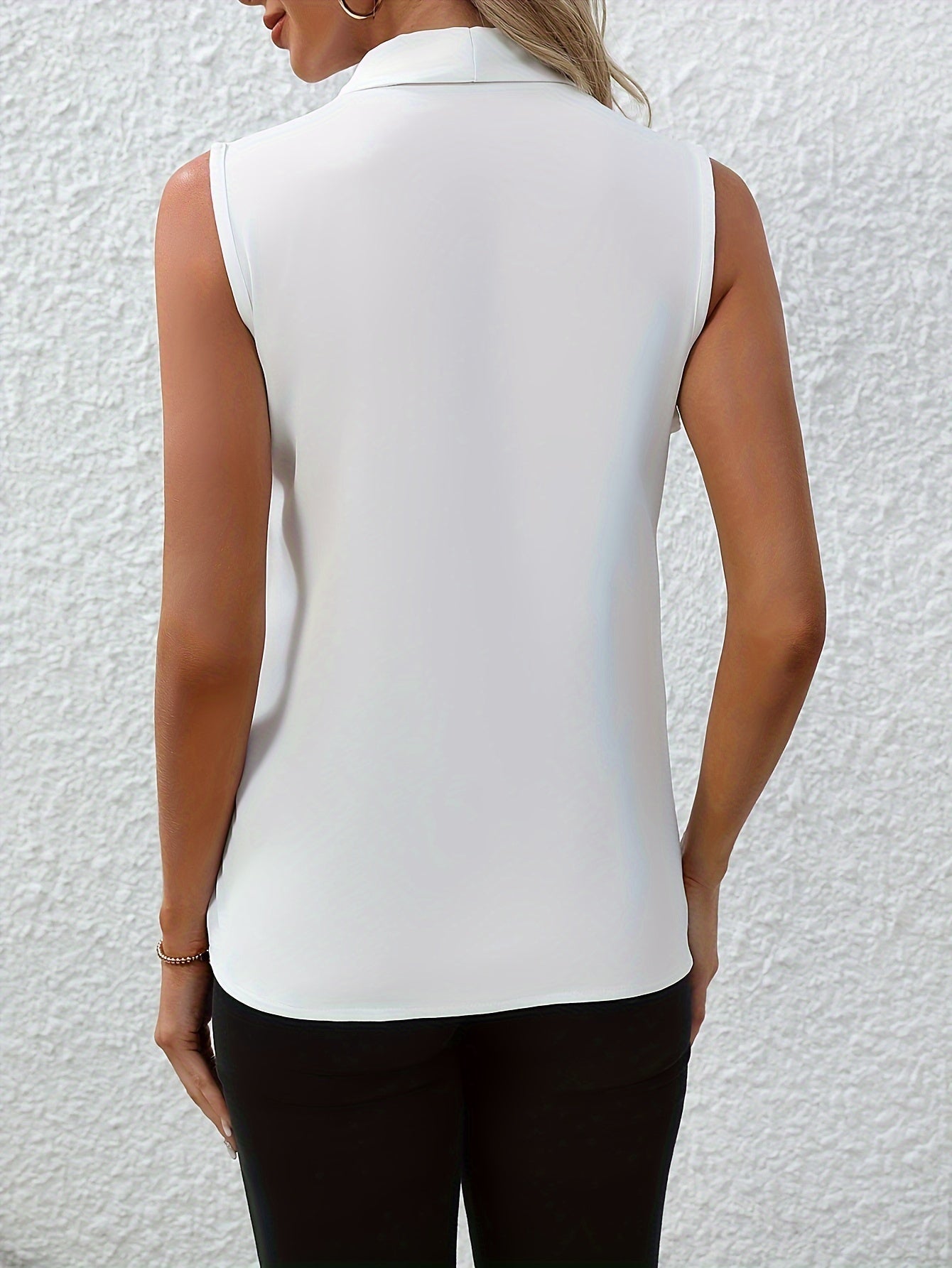 Annabel™ | Ärmellose Bluse mit V-Ausschnitt