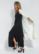 Schwarzes Kleid + weiße