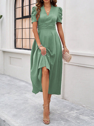 Dame Cocktail Midi-Kleid mit Puffärmeln