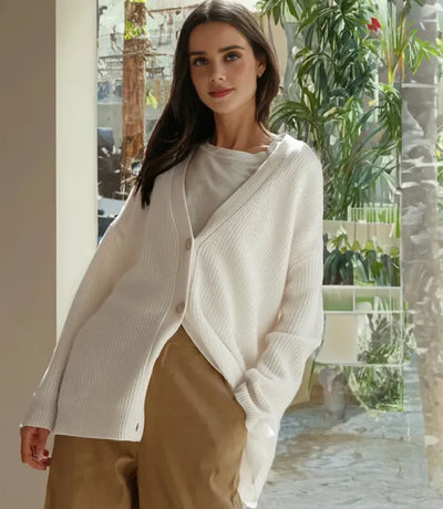 Lucy - Kaschmir-Strickjacke mit V-Ausschnitt