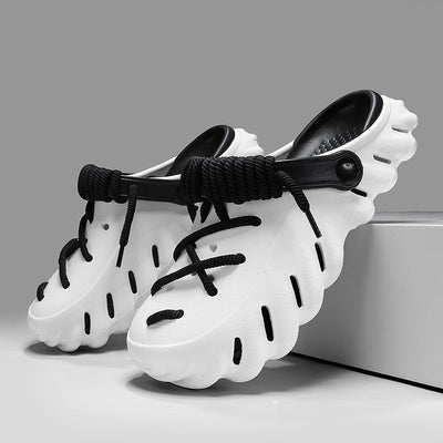 GUSTAV - CLOGS MIT DEKORATIVEN SCHNÜRSENKELN