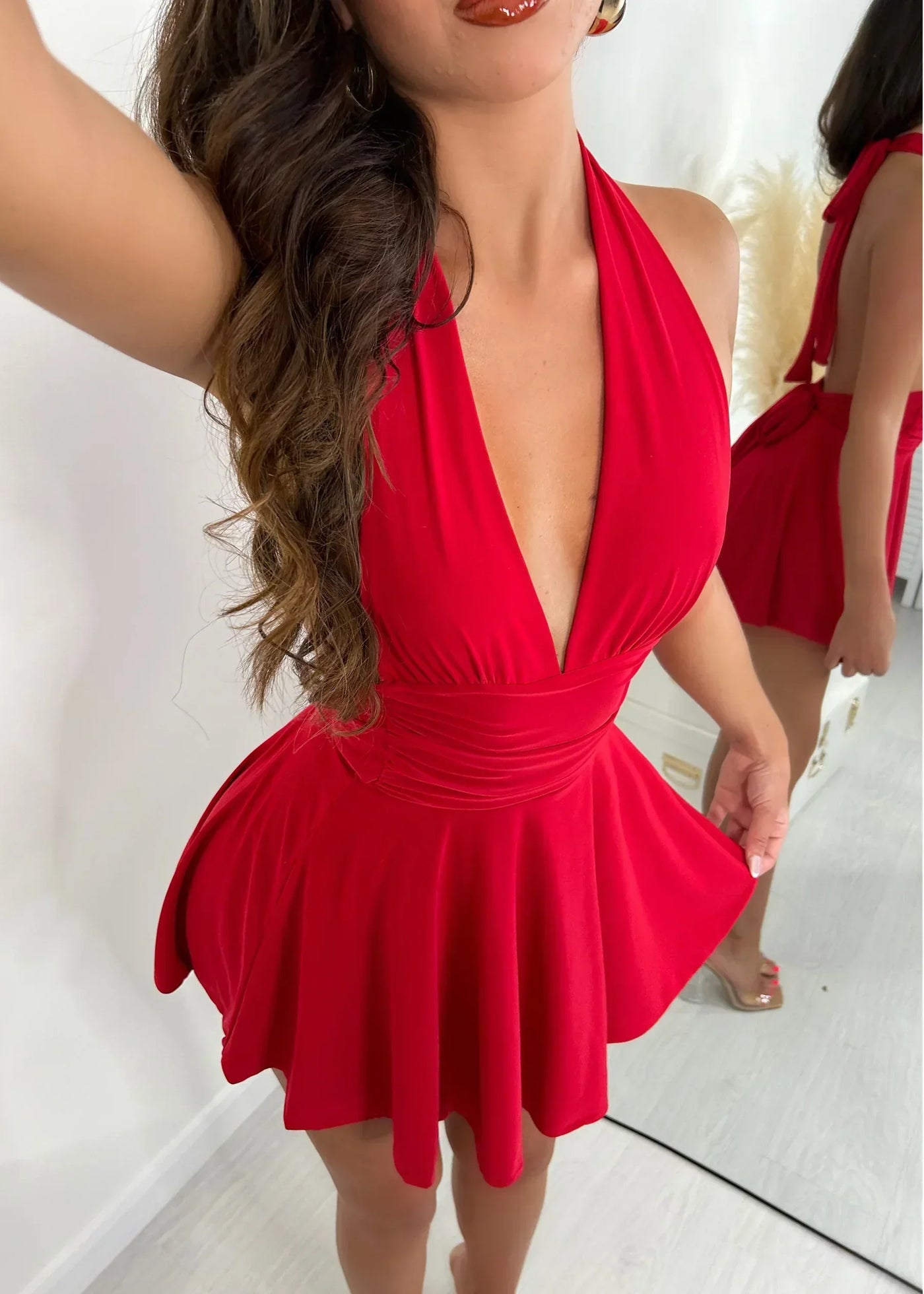 Ellen™ | Elegantes Kleid mit V-Ausschnitt und offenem Rücken
