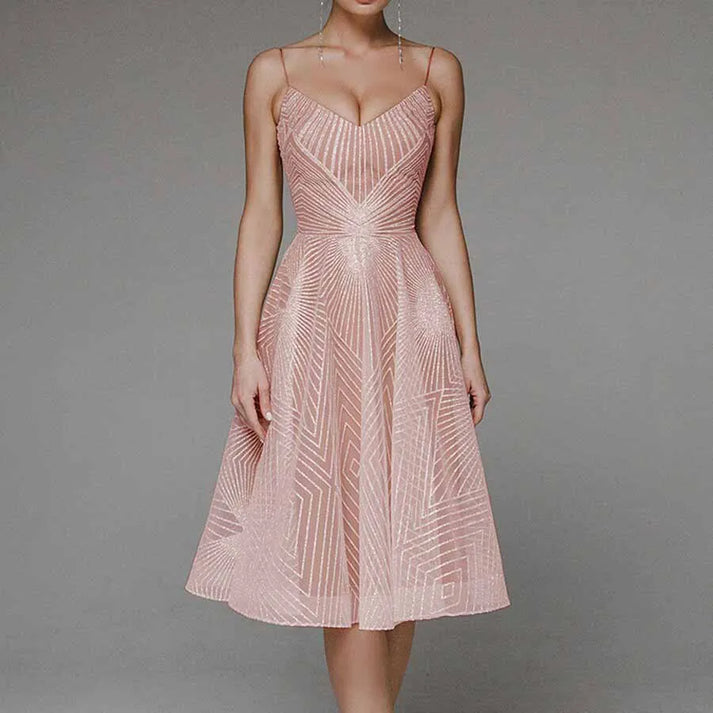 Mara - Elegantes rückenfreies Kleid