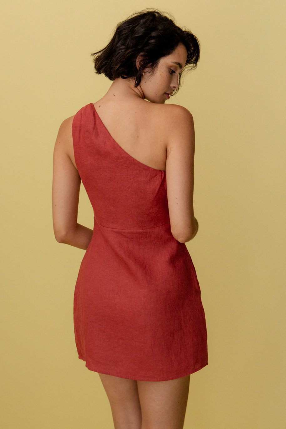 Elliana - Elegantes und stilvolles One-Shoulder-Kleid für Frauen