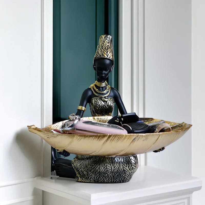 Exotische Frauenskulptur mit Schlüsselorganisator – Künstlerische Aufbewahrungslösung