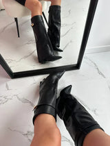 Schwarzes Leder