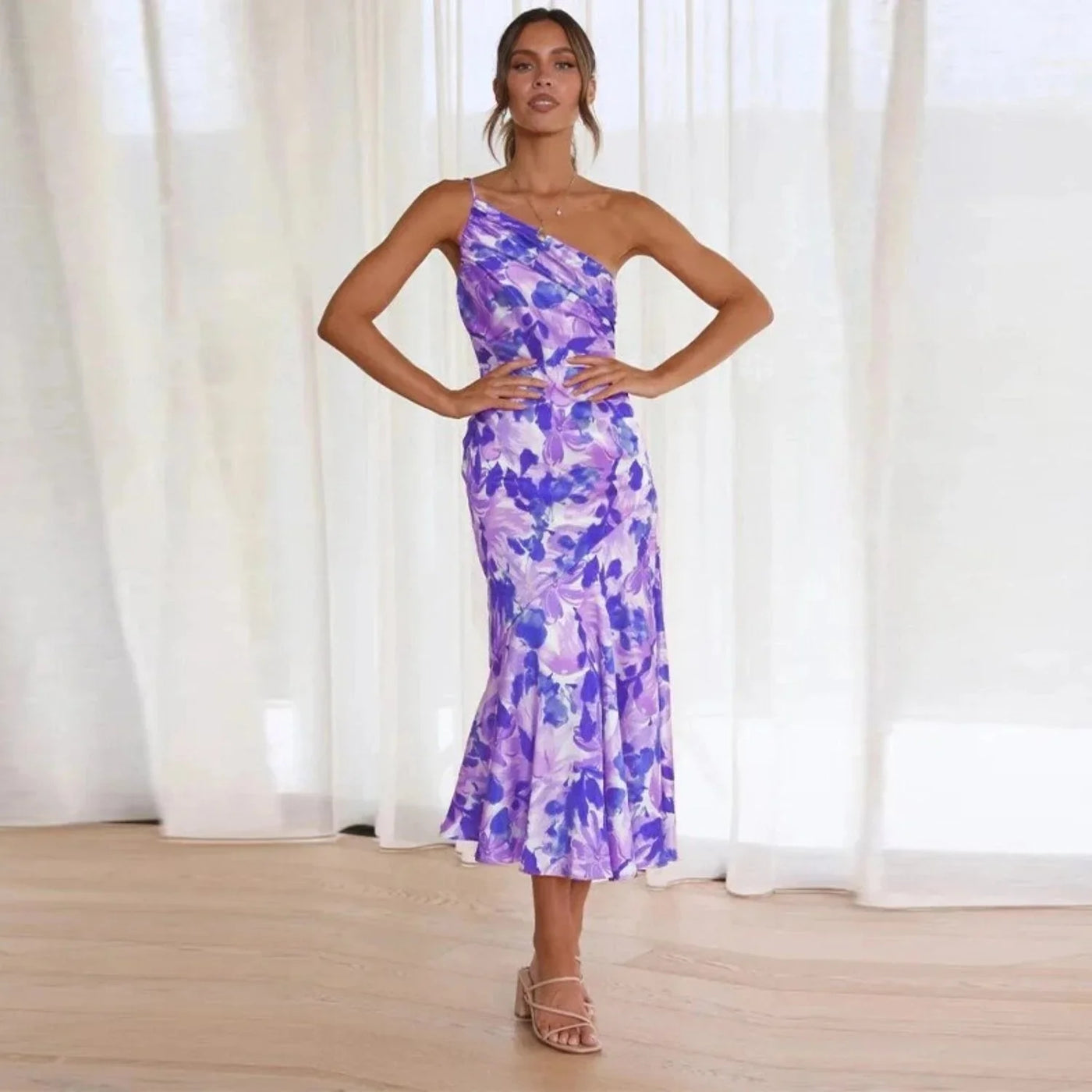 Jenny | Stylisches Sommer-Blumenkleid