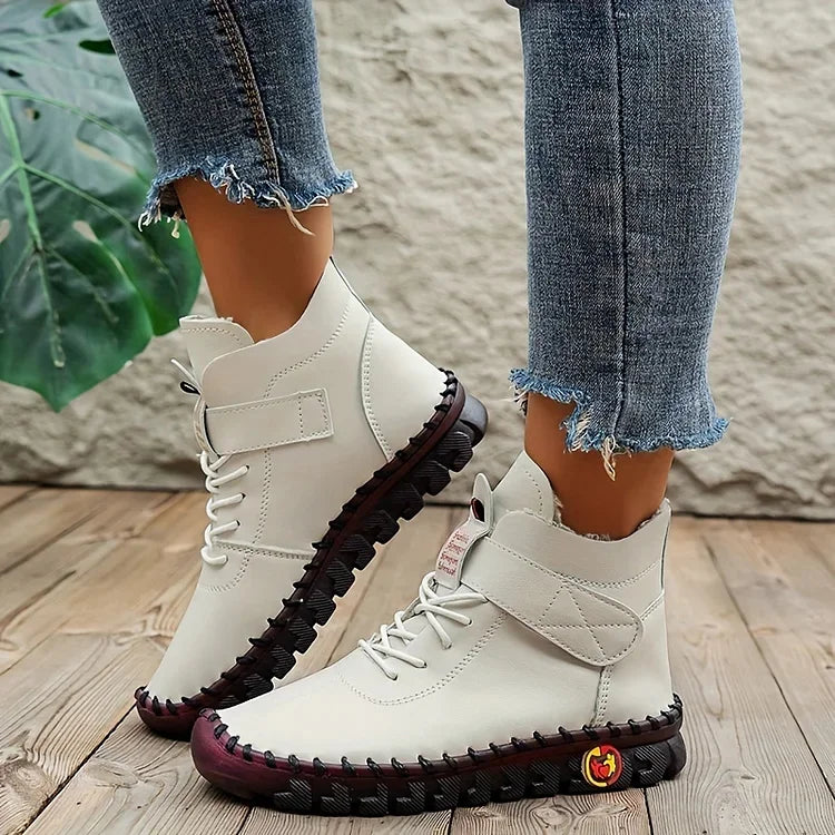 SoleStep - Bequeme orthopädische Stiefelette für Frauen
