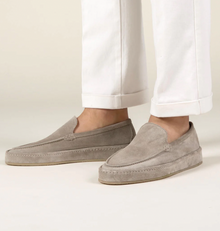 Hellbeige