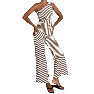 Andrea - Asymmetrischer Schnitt und elegantes Taillenset