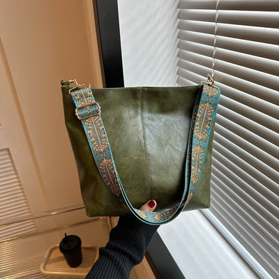 FABIENNE - GROSSE TASCHE UND GEMUSTERTER RIEMEN