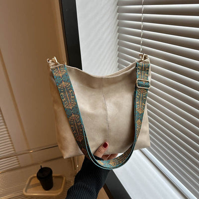 FABIENNE - GROSSE TASCHE UND GEMUSTERTER RIEMEN