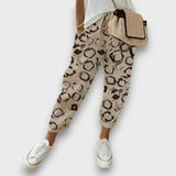 Beige mit Muster