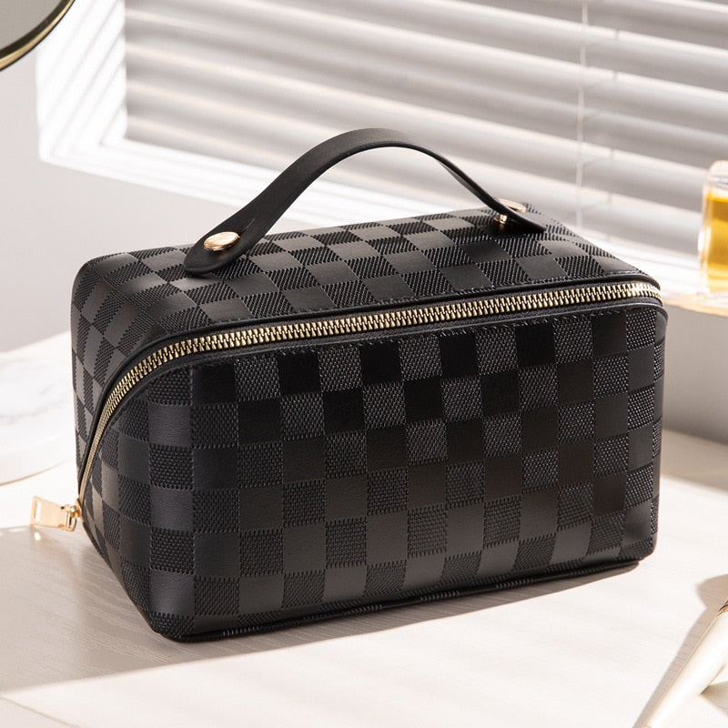 Janine | Luxuriöse karierte Kosmetiktasche