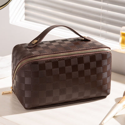 Janine | Luxuriöse karierte Kosmetiktasche
