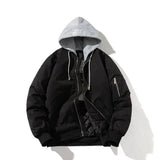 Schwarz mit Hut