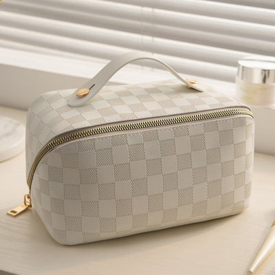 Janine | Luxuriöse karierte Kosmetiktasche