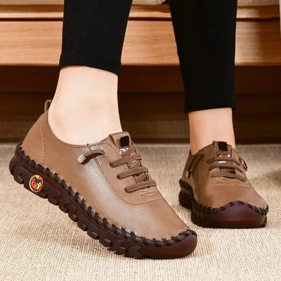 Bequeme flache Schuhe mit weicher Sohle