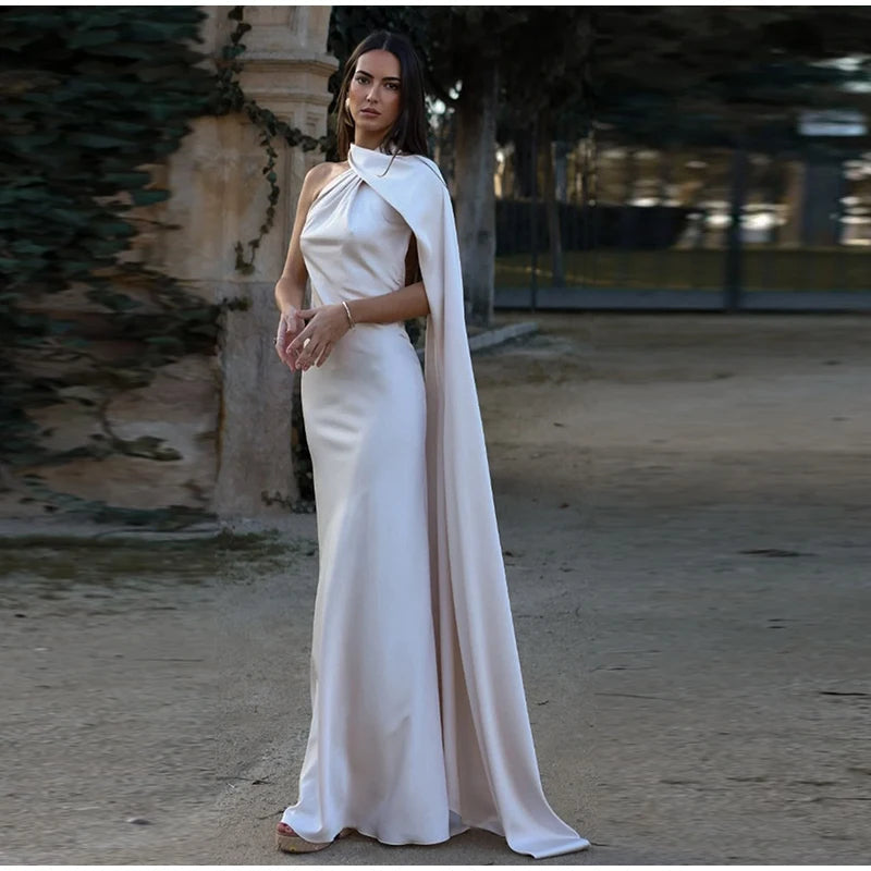 Elégance Nocturne – Elegantes Cocktailkleid mit Bindenausschnitt und offenem Rücken