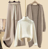 Weißer Pullover aprikosenfarbene Hose und aprikosenfarbener Blazer