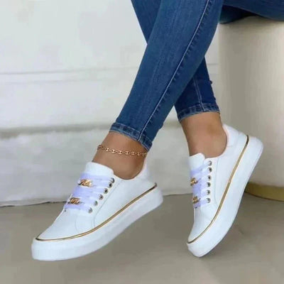 Ella - Modische Sneakers mit Ketten