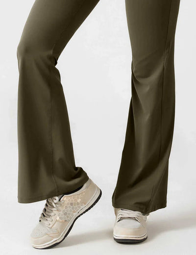 Mireille Schlaganzug mit V-Ausschnitt