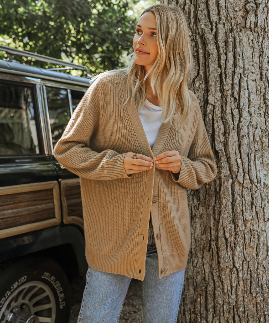 Lucy - Kaschmir-Strickjacke mit V-Ausschnitt