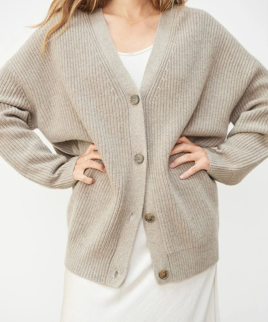 Lucy - Kaschmir-Strickjacke mit V-Ausschnitt