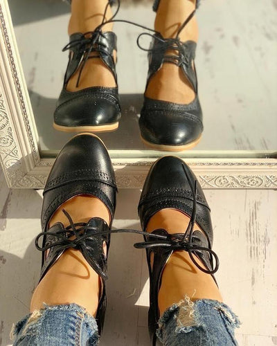 Clara - Damen Schnürpumps mit Vintage-Design und Blockabsatz