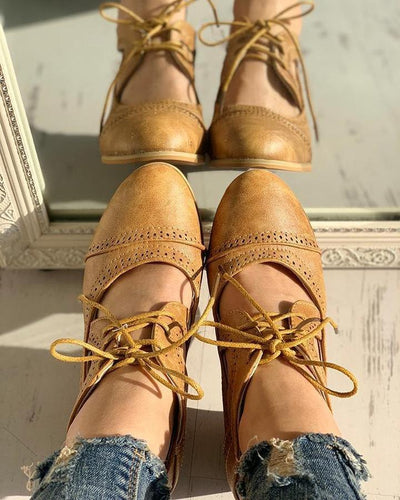 Clara - Damen Schnürpumps mit Vintage-Design und Blockabsatz