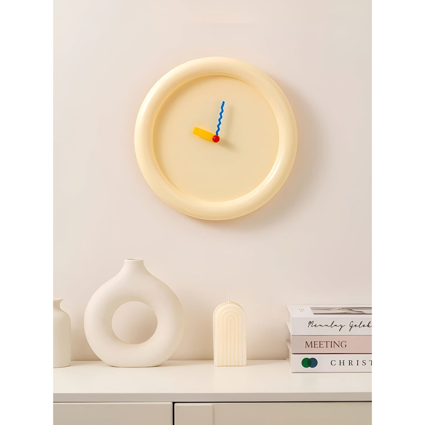 TimePop – Buntes geometrisches Wanduhren im Memphis-Stil mit mutigem künstlerischem Design