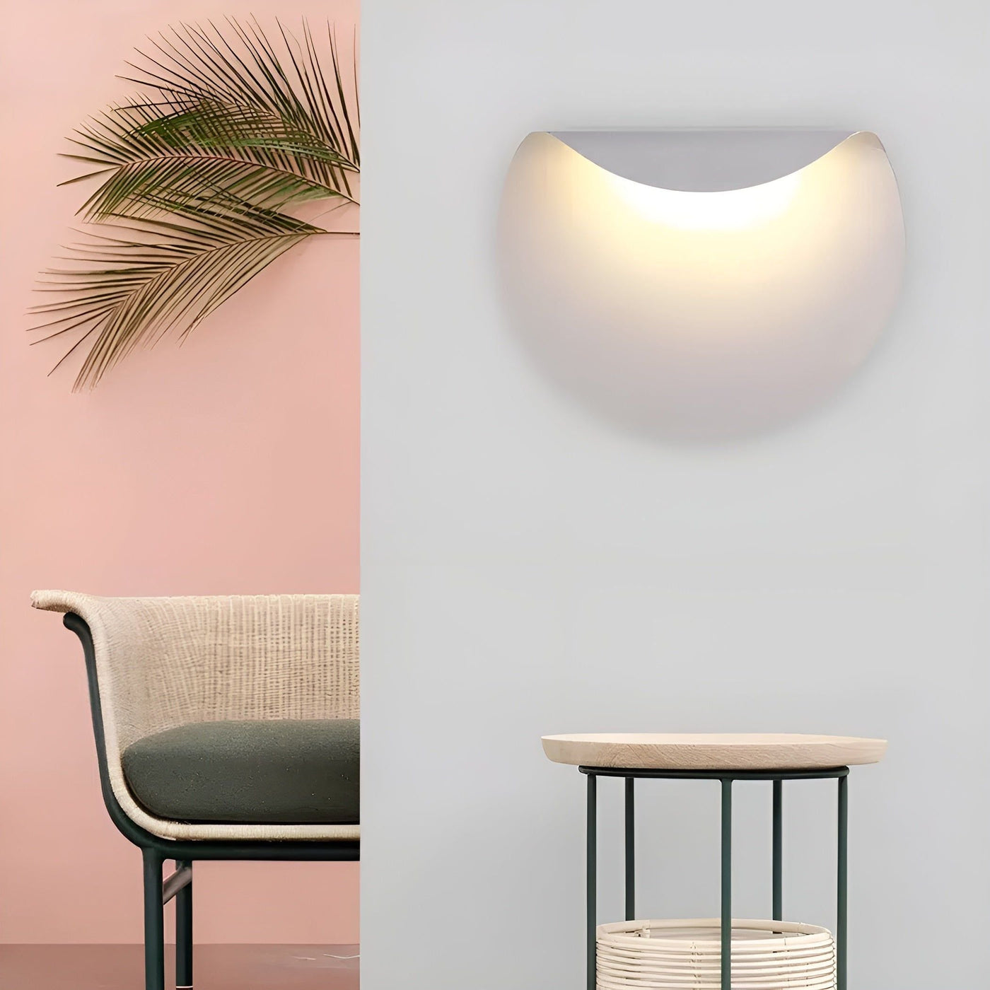 LumaGlow – Minimalistische Wandleuchte mit sanftem, umgebendem Licht