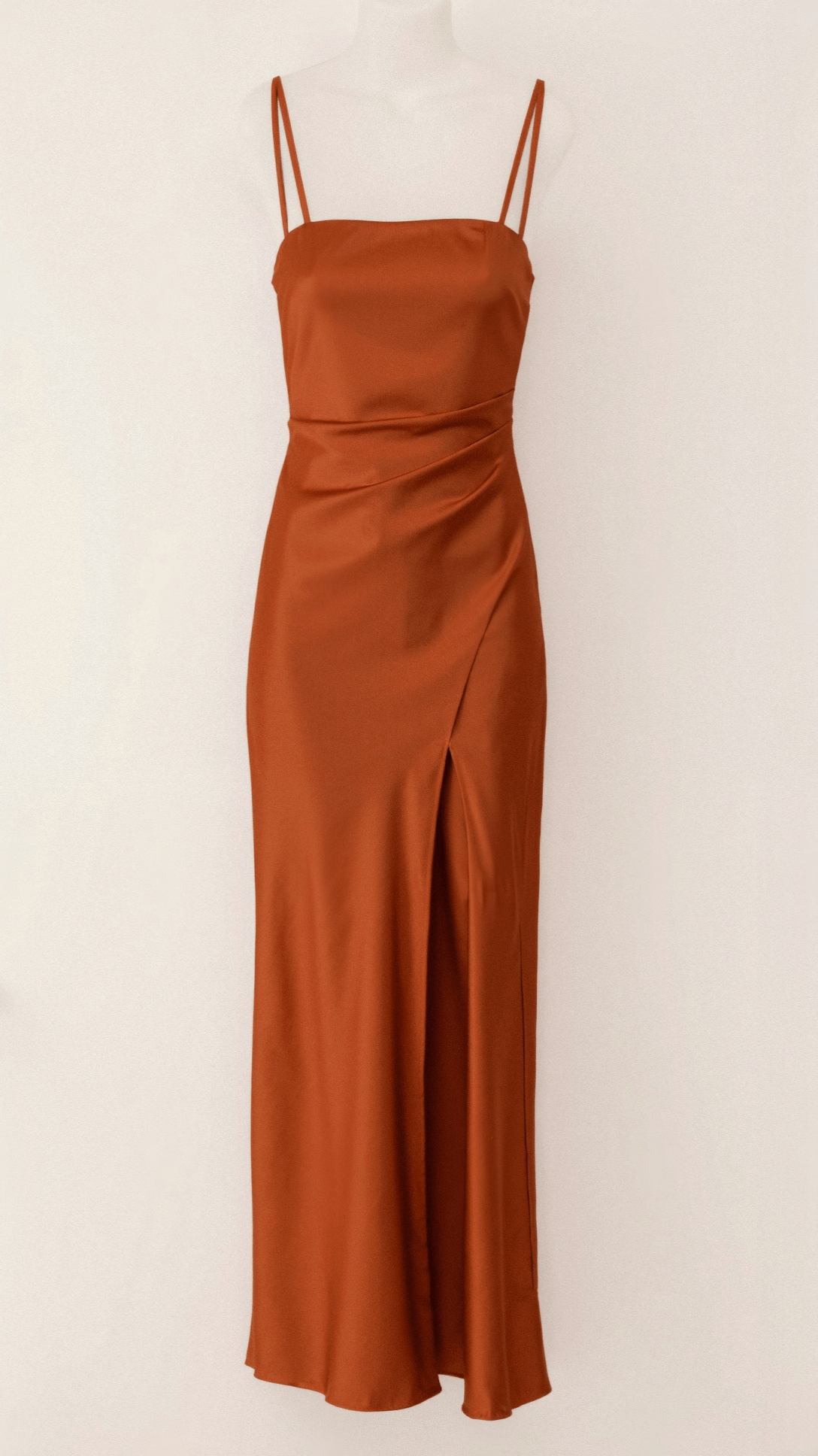 July Spaghetti-Träger-Kleid mit Oberschenkelschlitz