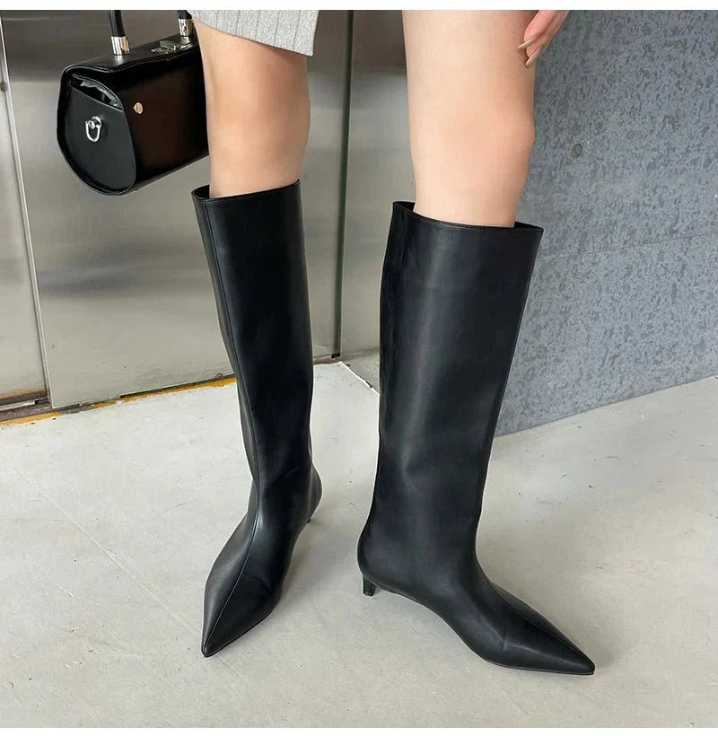 Elevé kniehohe Damenschuhe – Elegante Stiefel mit Absatz